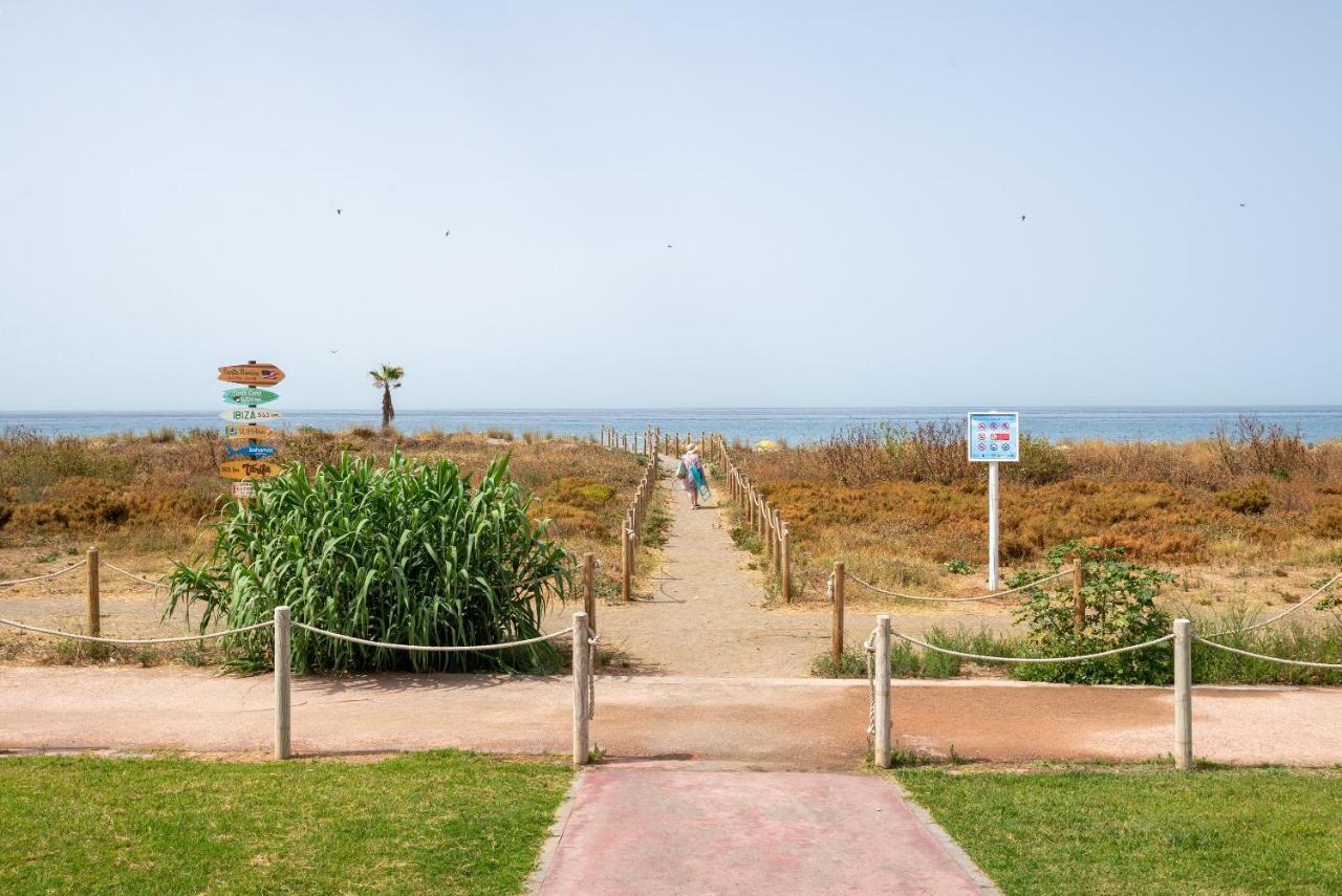 Seafront Duna Beach Luxury Apartment 托罗克斯科斯塔 外观 照片